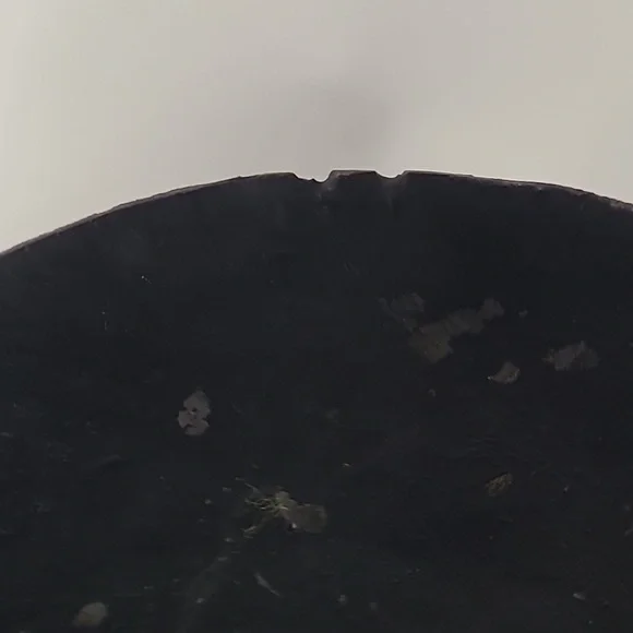 3 Arm tiered pillar candle holder with decorative carved wood accent - Picture 9 of 9